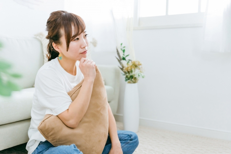 自分に自信のなく悩む女性