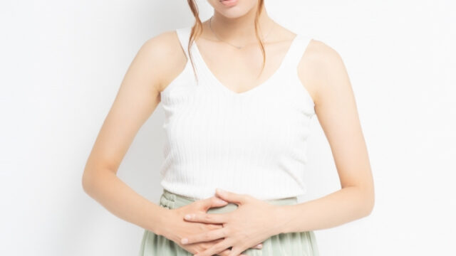 ぽっこりお腹が気になる女性