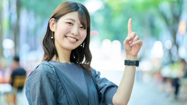 笑顔の女性