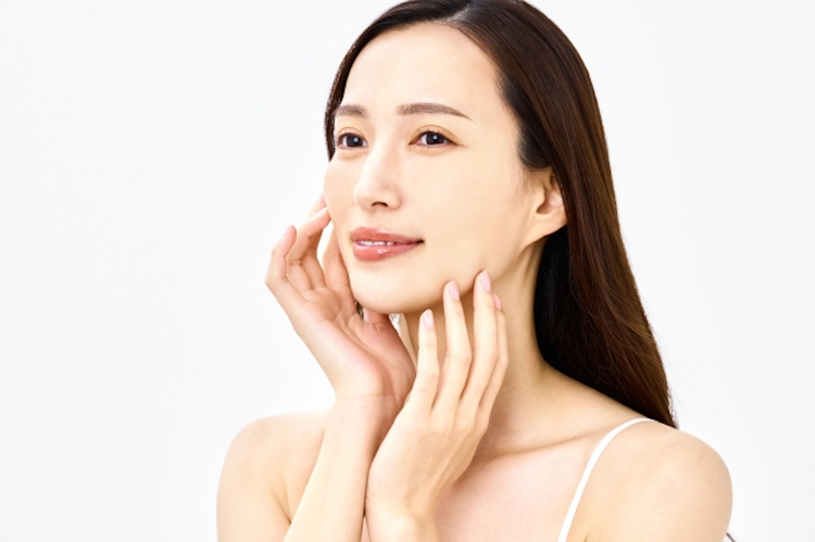 アンチエイジングする女性