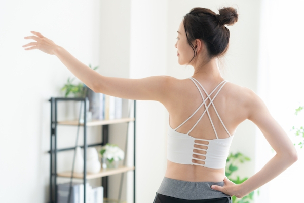 スラリとした体形の女性