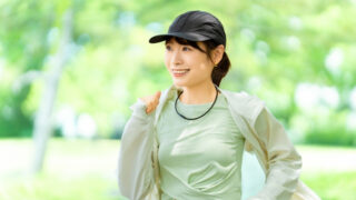 ランニングをする女性
