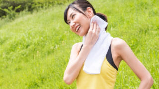 ダイエットする女性